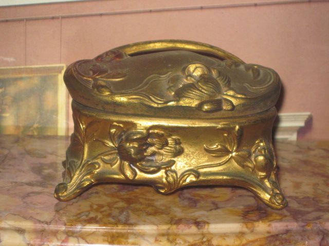 FANCY Art Nouveau Miniature Embossed Metal Trinket Box! FANCY Art Nouveau Miniature Embossed Metal Trinket Box!