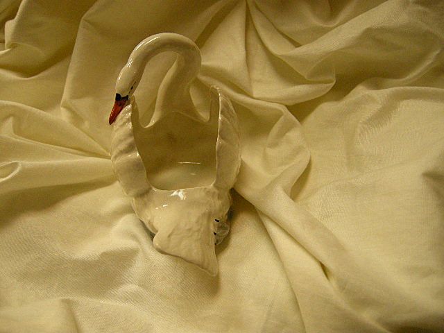Czechoslovakia White Porcelain Swan Figurine Dish Czechoslovakia White Porcelain Swan Figurine Dish
