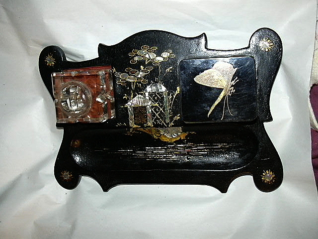 Antique Papier Mache Inkstand Or Standish Signed Jennens & Bettridge Inlaid Mother Of Pearl Antique Papier Mache Inkstand Or Standish Signed Jennens & Bettridge Inlaid Mother Of Pearl