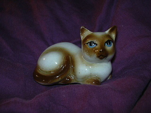 Siamese Cat Figurine Siamese Cat Figurine