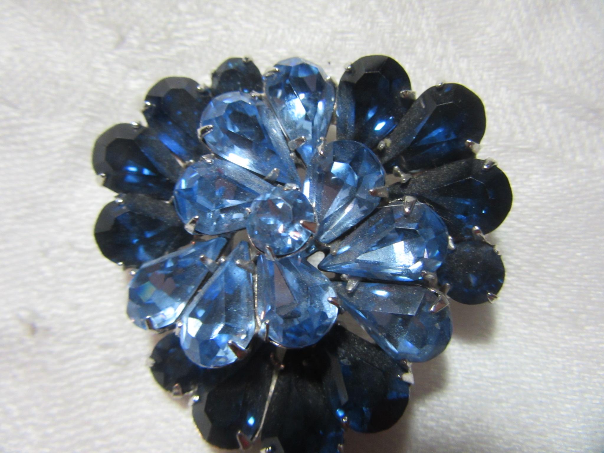 Eisenberg Brooch Sapphire Blue Rhinestone Pin Fine Signed Designer Jewelry Eisenberg Brooch Sapphire Blue Rhinestone Pin Fine Signed Designer Jewelry