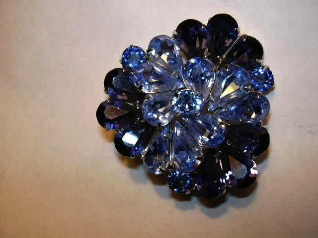 Eisenberg Brooch Sapphire Blue Rhinestone Pin Fine Signed Designer Jewelry Eisenberg Brooch Sapphire Blue Rhinestone Pin Fine Signed Designer Jewelry