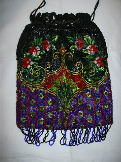 Vintage Beaded Bag Art Deco Design & Crochet Vintage Beaded Bag Art Deco Design & Crochet
