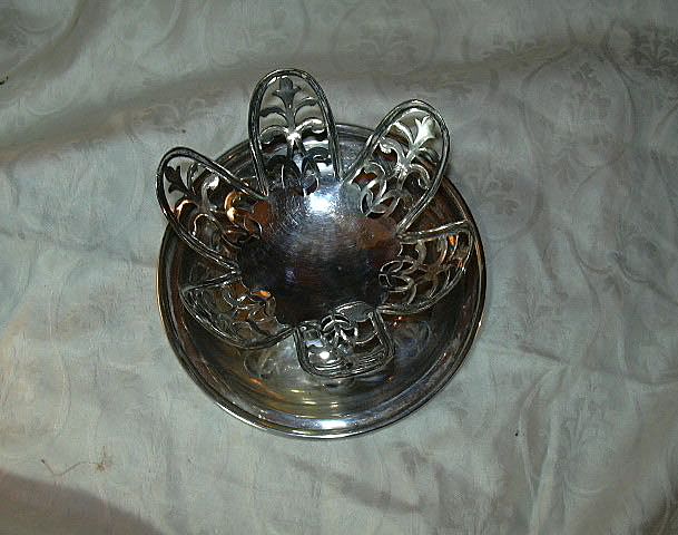 Old Silver Plate Grapefruit Holders Servers Dishes Set Of 8 Old Silver Plate Grapefruit Holders Servers Dishes Set Of 8