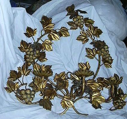 Italian Florentine Gold Gilt Grapes Sconce Lighting Wall Candleholder Italian Florentine Gold Gilt Grapes Sconce Lighting Wall Candleholder