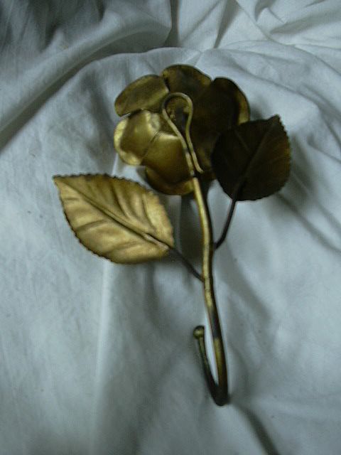 Gold Painted Florentine Rose & Leaf Wall Hook Gold Painted Florentine Rose & Leaf Wall Hook
