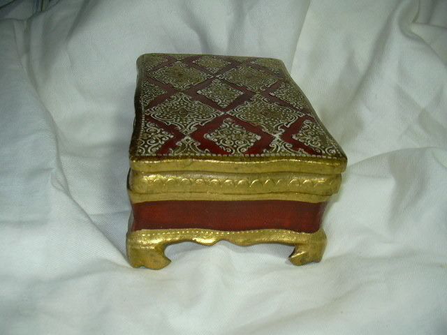Italian Florentine Gold Gilt & Hand Painted Footed Box Italian Florentine Gold Gilt & Hand Painted Footed Box