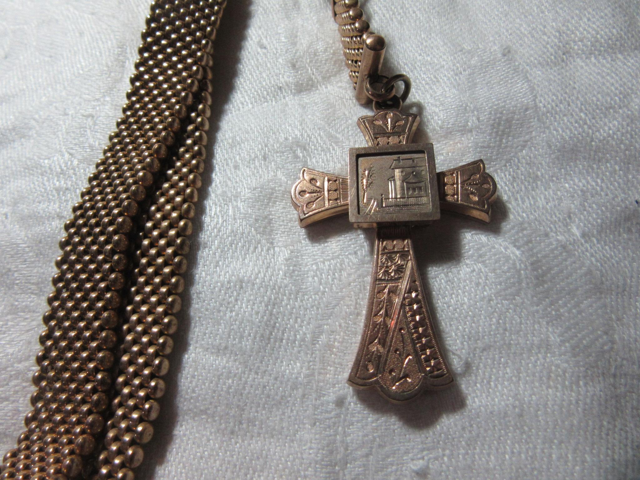 Victorian Gold Filled Cross Wide Chain Necklace Victorian Gold Filled Cross Wide Chain Necklace
