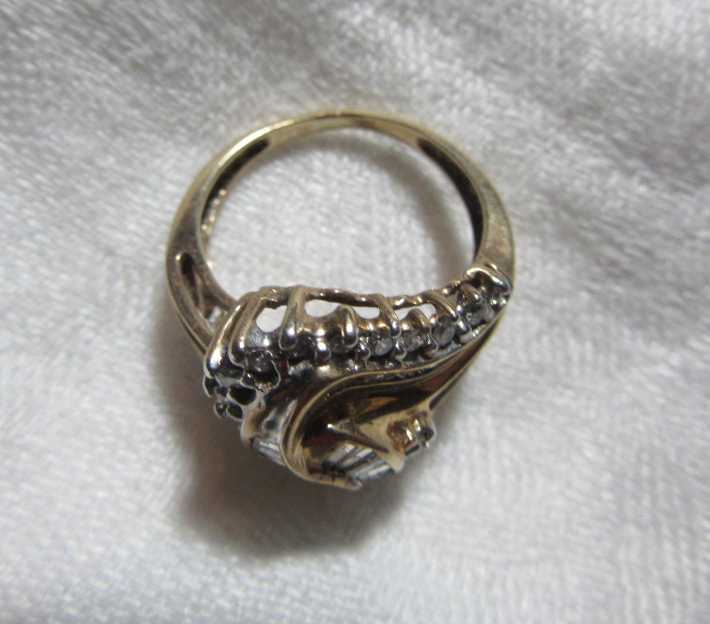 10K Gold & Diamonds Cocktail Dinner Ring 10K Gold & Diamonds Cocktail Dinner Ring