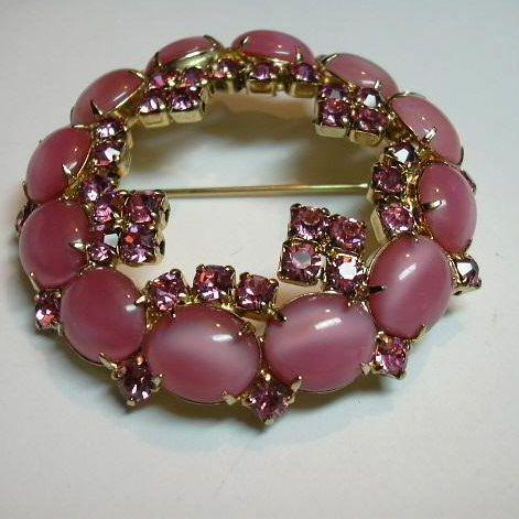 Pink Faux Moonstone & Rhinestone Circle Pin Brooch Fine Vintage Costume Jewelry Pink Faux Moonstone & Rhinestone Circle Pin Brooch Fine Vintage Costume Jewelry