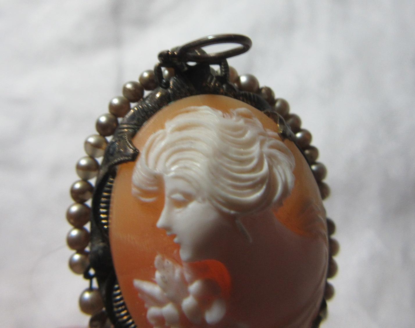 Rare Left Facing Carved Shell Cameo Rare Left Facing Carved Shell Cameo