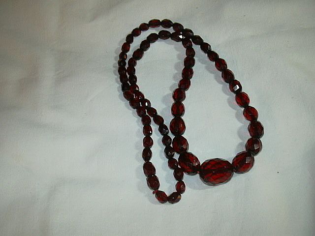 Faceted Cherry Amber Beads Necklace Faceted Cherry Amber Beads Necklace