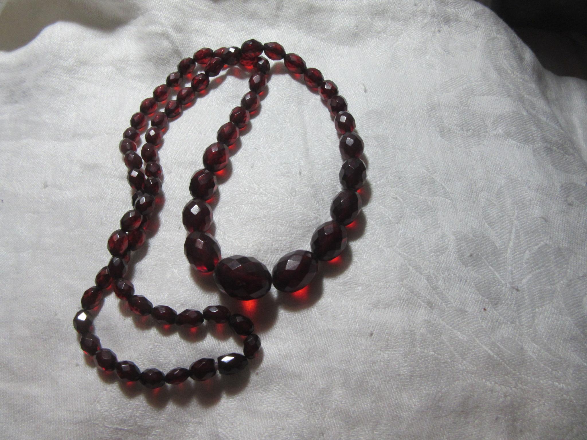 Faceted Cherry Amber Beads Necklace Faceted Cherry Amber Beads Necklace
