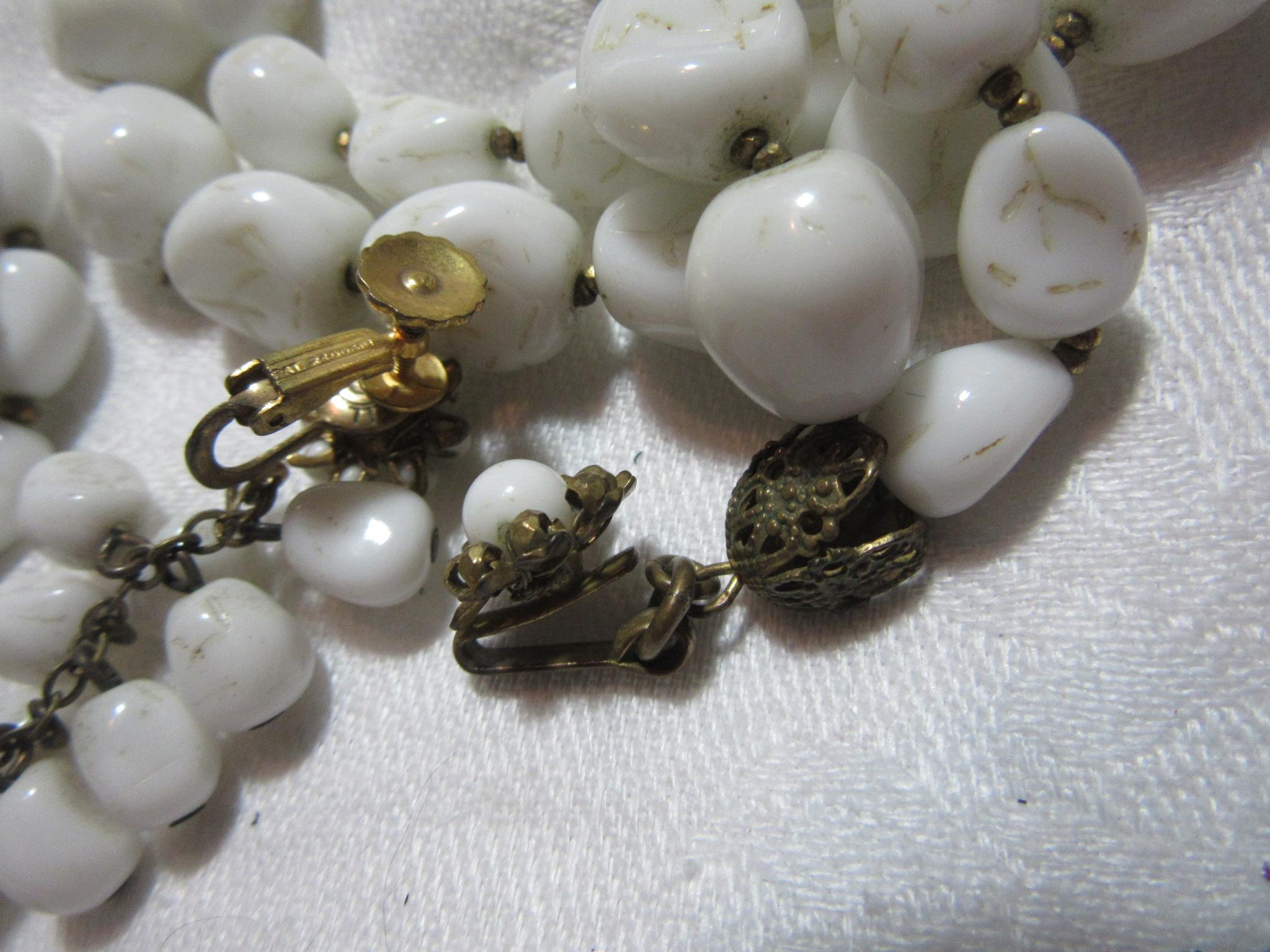 Miriam Haskell White Glass Parure Necklace Bracelet Earrings Set Miriam Haskell White Glass Parure Necklace Bracelet Earrings Set