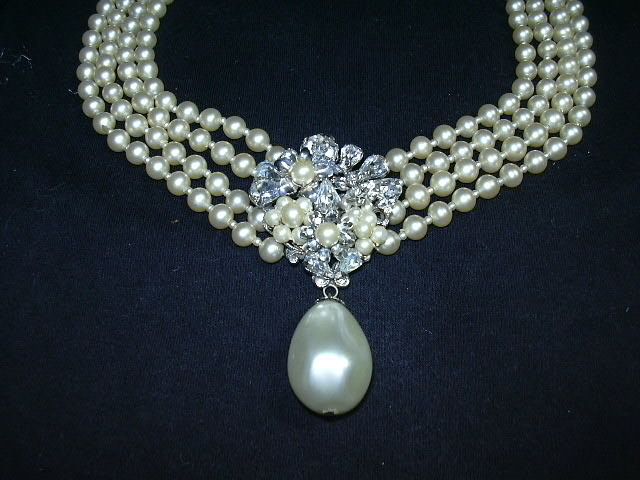 Eugene Faux Pearls & Rhinestone Drippy Pendant Costume Jewelry Necklace Eugene Faux Pearls & Rhinestone Drippy Pendant Costume Jewelry Necklace