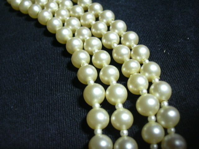 Eugene Faux Pearls & Rhinestone Drippy Pendant Costume Jewelry Necklace Eugene Faux Pearls & Rhinestone Drippy Pendant Costume Jewelry Necklace