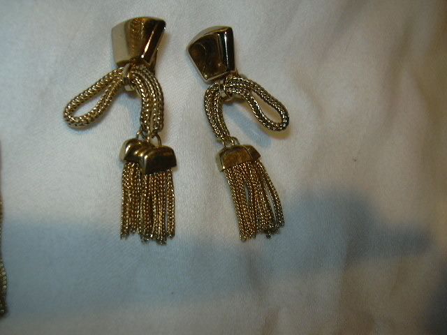 Old Monet Parure Gold Tone Tassel Necklace Bracelet Earring Set Old Monet Parure Gold Tone Tassel Necklace Bracelet Earring Set
