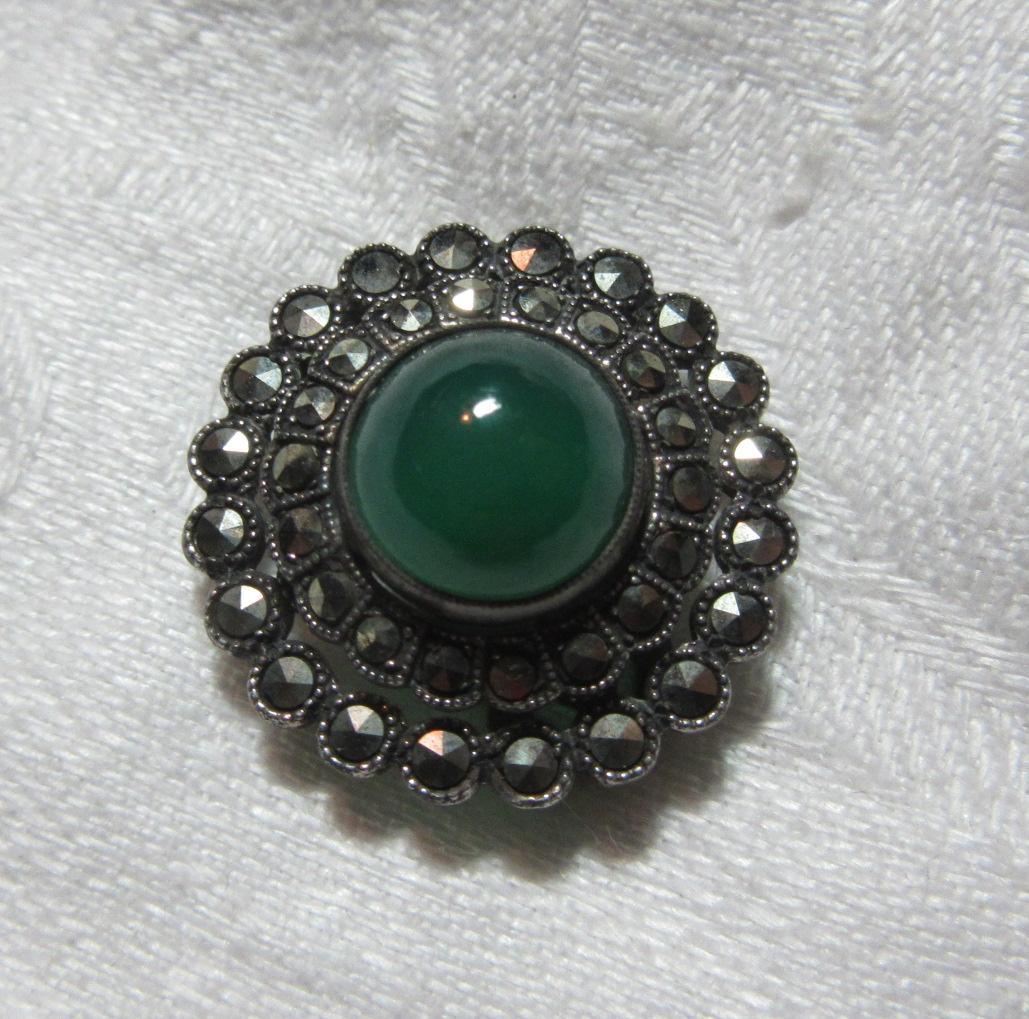 Vintage Sterling Silver Green & Marcasite Clip Fine Costume Jewelry Vintage Sterling Silver Green & Marcasite Clip Fine Costume Jewelry