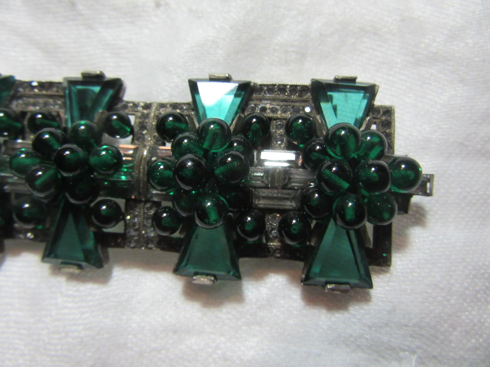 Green Glass & Rhinestone Rare Fur Bag Clip Vintage Designer Jewelry Green Glass & Rhinestone Rare Fur Bag Clip Vintage Designer Jewelry