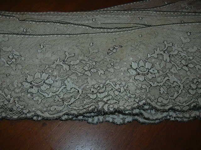 Old Ivory White Lace With Black Old Ivory White Lace With Black