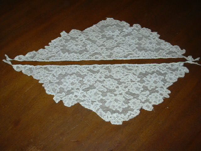Old Ivory Lace 2 Pc Triangle Collar Pieces Old Ivory Lace 2 Pc Triangle Collar Pieces