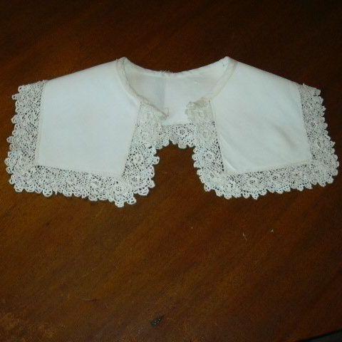 Old White Faille Collar With Crochet Needle Lace Edging Old White Faille Collar With Crochet Needle Lace Edging