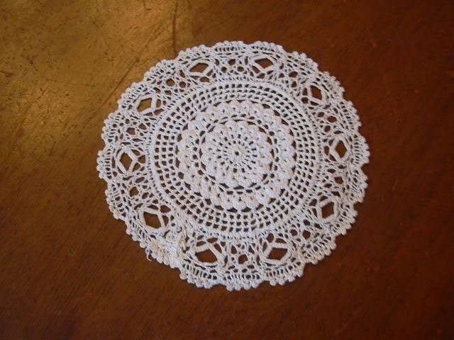 Set 6 Old Crochet Linen Rounds Coasters Doilies Set 6 Old Crochet Linen Rounds Coasters Doilies