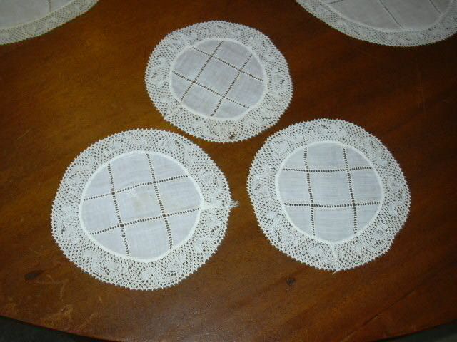 Set 18 Batiste Cotton & Lace Rounds Set 18 Batiste Cotton & Lace Rounds