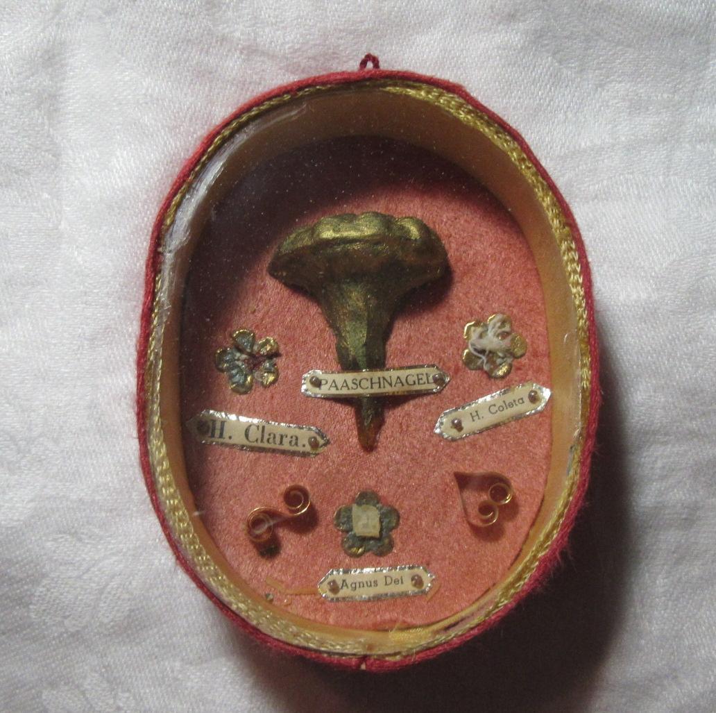 Rare Nuns Catholic Reliquary Saint Claire Colleta Agnus Dei Fine from