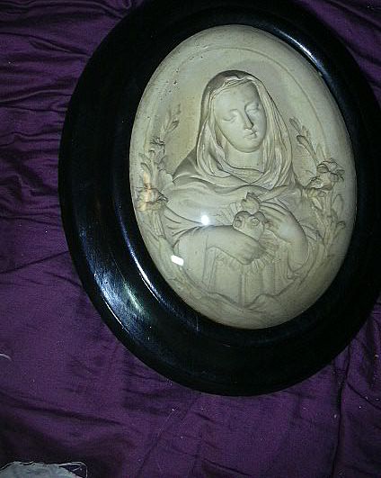 French Pipe Clay Carved Virgin Mary Immaculate Heart Cameo In Bubble Glass French Pipe Clay Carved Virgin Mary Immaculate Heart Cameo In Bubble Glass