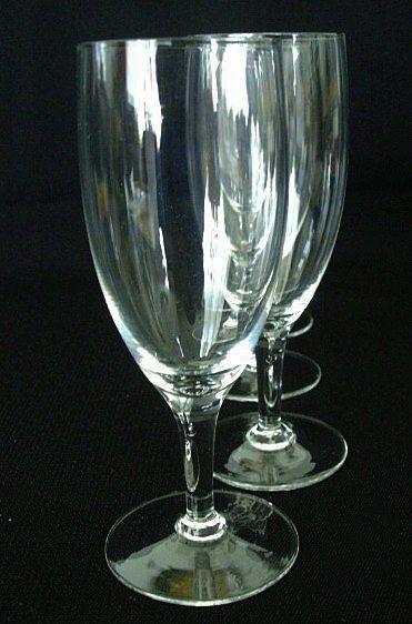 Set of Four Crystal Short Stemmed Wine Glasses Set of Four Crystal Short Stemmed Wine Glasses