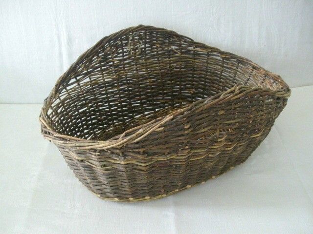Large Hand Woven Grapevine Basket Large Hand Woven Grapevine Basket