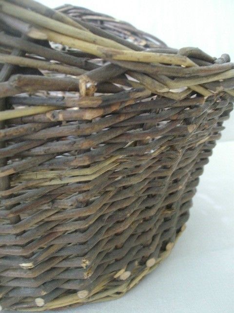 Large Hand Woven Grapevine Basket Large Hand Woven Grapevine Basket