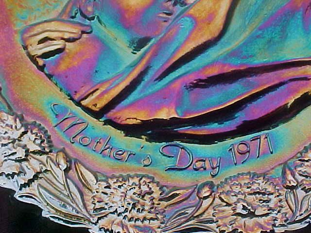 Purple Carnival Mothers Day Plate 1971 - Fenton Purple Carnival Mothers Day Plate 1971 - Fenton