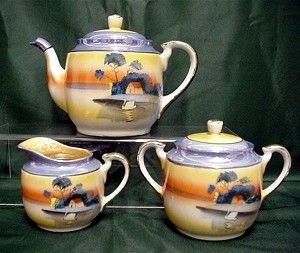Lusterware Porcelain Luncheon or Dessert Set Service for 4 Lusterware Porcelain Luncheon or Dessert Set Service for 4