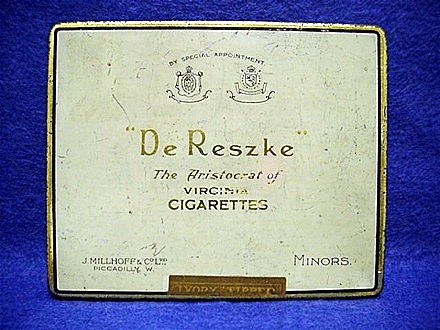 De Reszke Virginia Cigarette Pocket Tin De Reszke Virginia Cigarette Pocket Tin