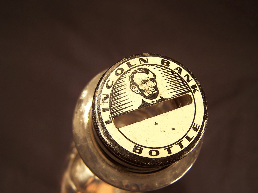 Lincoln Foods Bank Bottle Lincoln Foods Bank Bottle