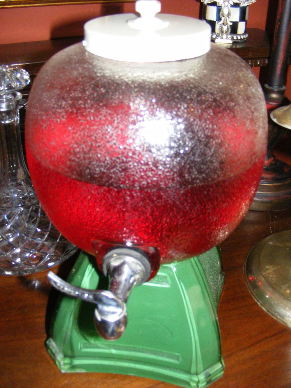 Vintage Perfection Cooler Beverage or Syrup Dispenser Vintage Perfection Cooler Beverage or Syrup Dispenser