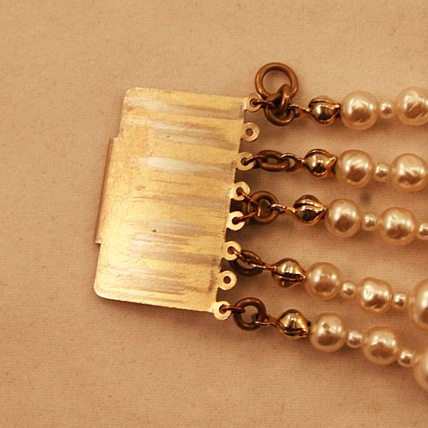 Bold Beautiful Miriam Haskell Signed 5-strand Faux Pearl Bracelet Bold Beautiful Miriam Haskell Signed 5-strand Faux Pearl Bracelet