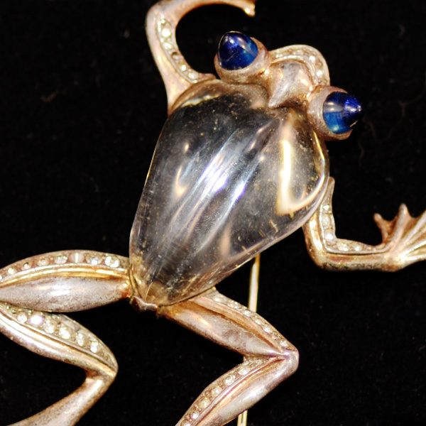 ca 1943 Crown Trifari Sterling Vermeil Jelly Belly Frog Brooch ca 1943 Crown Trifari Sterling Vermeil Jelly Belly Frog Brooch