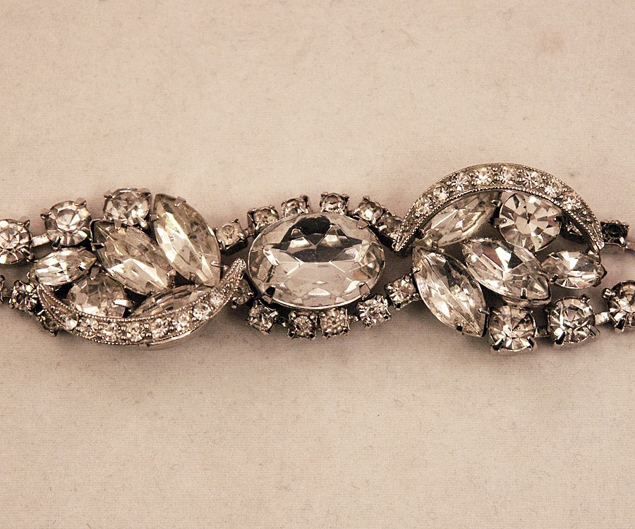 Glittery 1950s Unsigned Eisenberg Bracelet Glittery 1950s Unsigned Eisenberg Bracelet