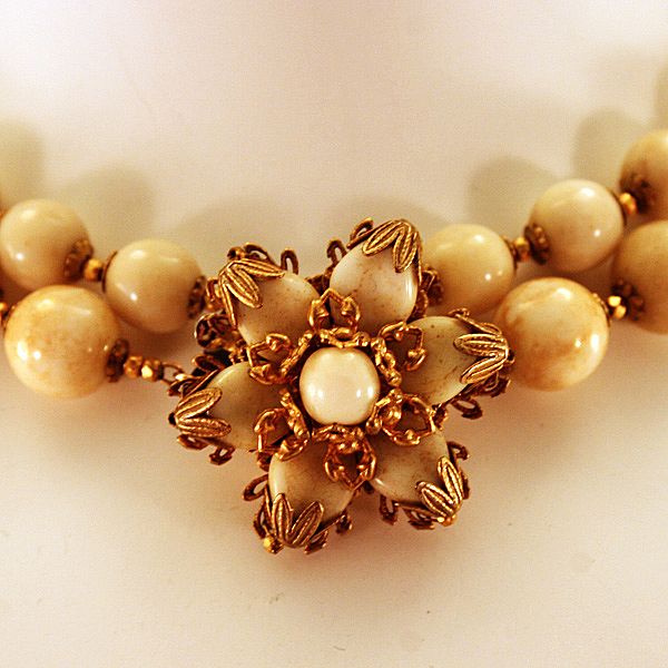 Classic Vintage Miriam Haskell Glass Bead Necklace and Clip Earrings Demi-Parure Set Classic Vintage Miriam Haskell Glass Bead Necklace and Clip Earrings Demi-Parure Set