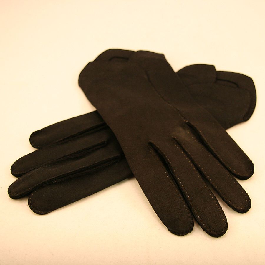 black cotton gloves