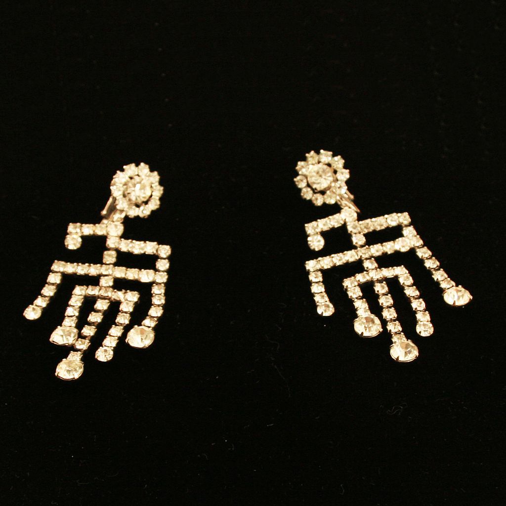 Gorgeous Rhinestone Chandelier Earrings Gorgeous Rhinestone Chandelier Earrings