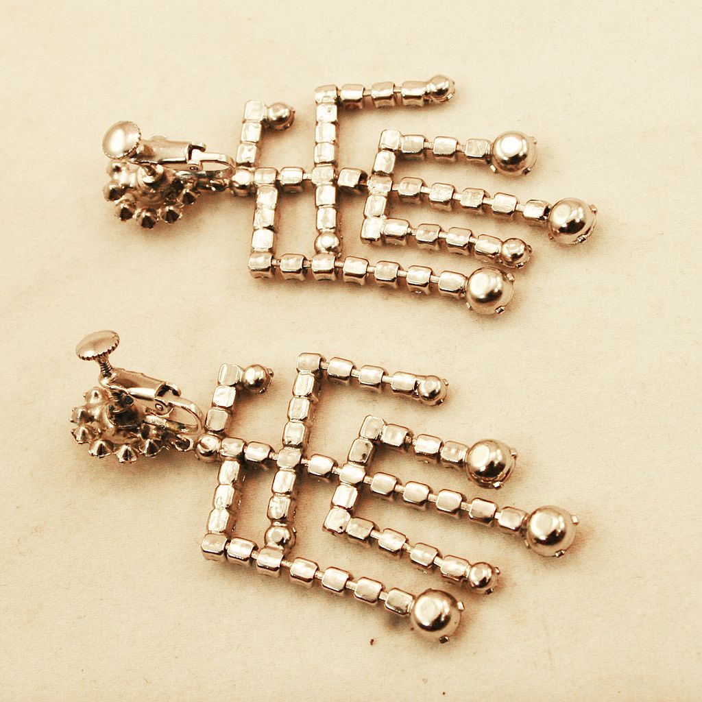 Gorgeous Rhinestone Chandelier Earrings Gorgeous Rhinestone Chandelier Earrings