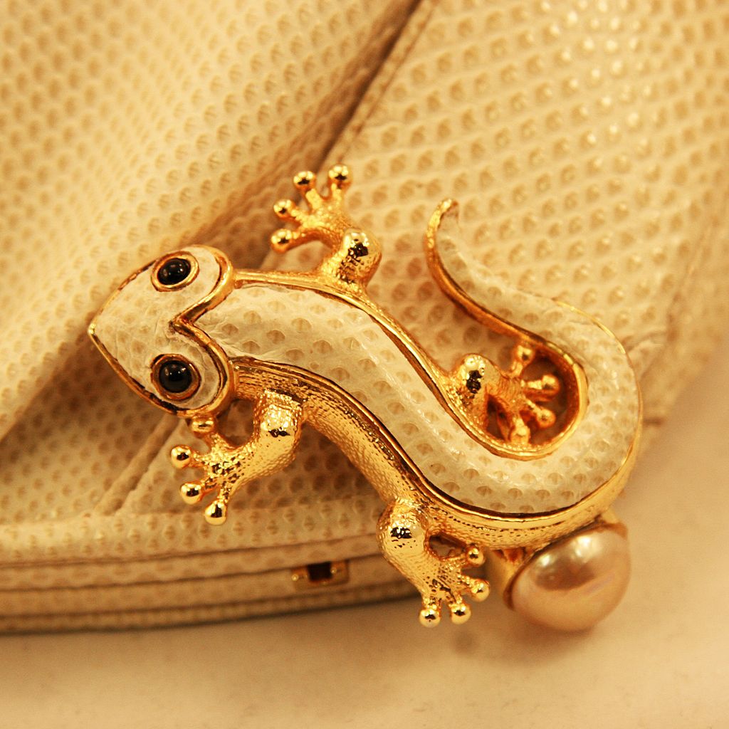 Judith Leiber Highly Collectible Gecko Karung Snakeskin Bag - Stunning Judith Leiber Highly Collectible Gecko Karung Snakeskin Bag - Stunning