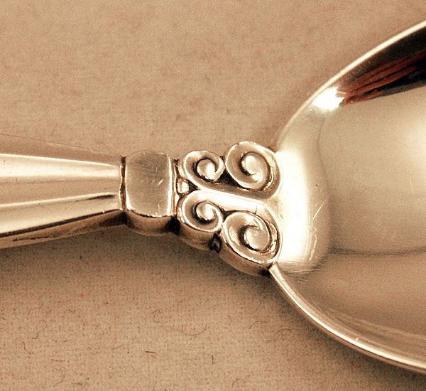 ca 1945 Georg Jensen Sterling "Acorn" Spoon Shovel, Sterling Silver Heavy and Beautiful ca 1945 Georg Jensen Sterling "Acorn" Spoon Shovel, Sterling Silver Heavy and Beautiful