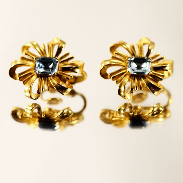 Swanky Blue Rhinestone Crown Trifari Earrings Swanky Blue Rhinestone Crown Trifari Earrings