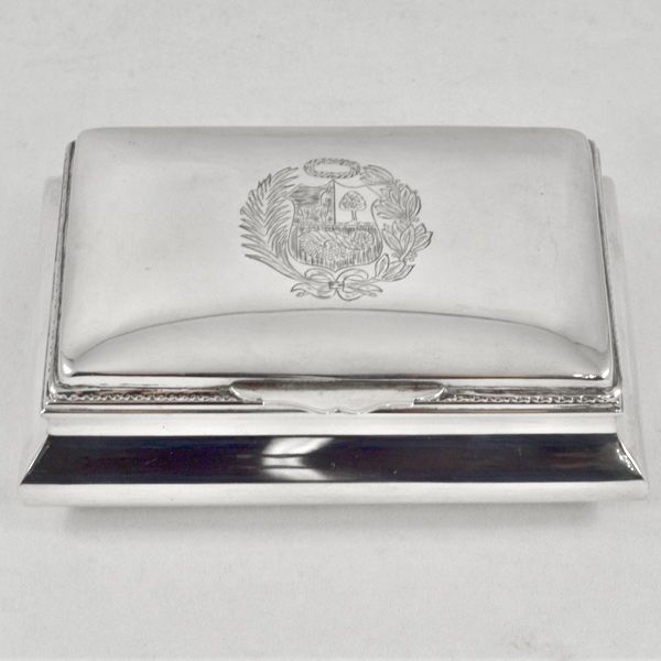 Beautiful Camusso Sterling Silver Cigarette Box with Cedar Lining HEAVY Beautiful Camusso Sterling Silver Cigarette Box with Cedar Lining HEAVY