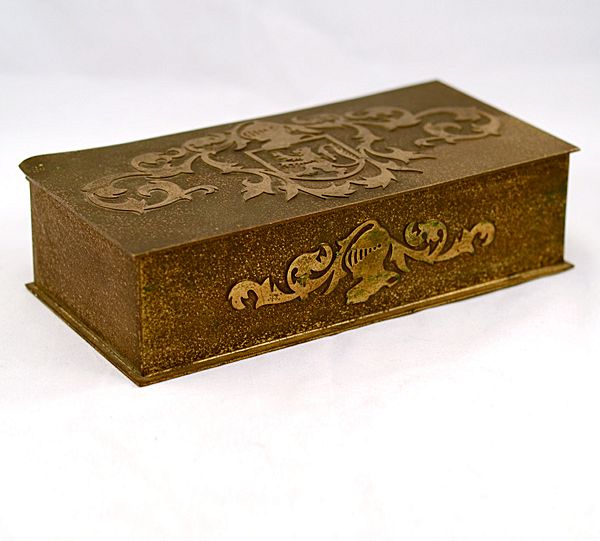 Silver Crest Art and Crafts Era Hallmarked Bronze & Wood Lined Cigar Box Silver Crest Art and Crafts Era Hallmarked Bronze & Wood Lined Cigar Box